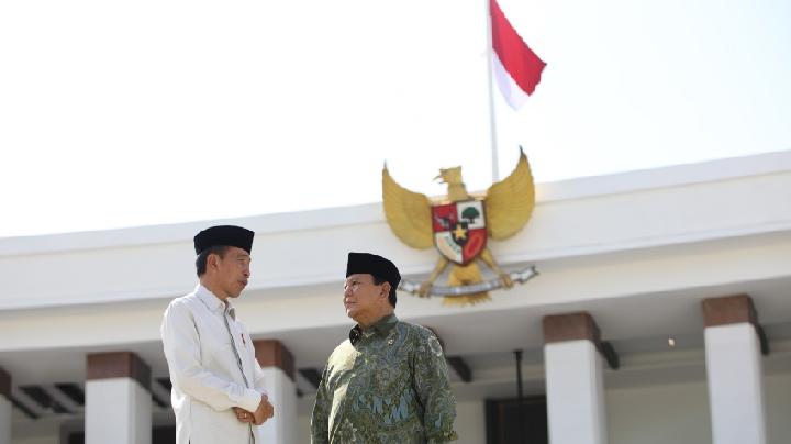 Dua Presiden, Satu Istana Bayangan?