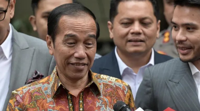 Tak Perlu Salinan, Jika Asli Ada: Mengapa Justru Jokowi Sendiri Memicu Curiga soal Skripsi dan Ijazahnya Sendiri?
