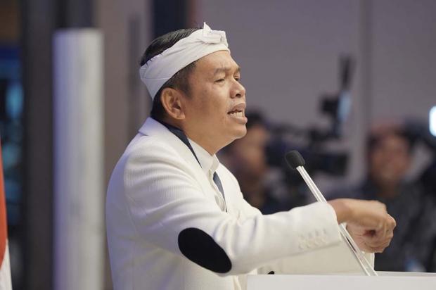 “Jawa Barat di Tangan Dedi Mulyadi: Dari Tanah Pasundan Menjadi Surga Investasi”