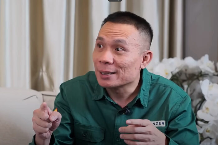 Dr. Rismon Bongkar Kejanggalan Skripsi Jokowi: “Lembaran Pengesahan Gunakan Times New Roman, Itu Tidak Mungkin Terjadi di Tahun 1985!”