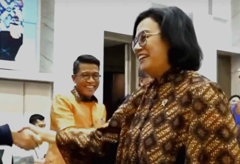 Harta Sri Mulyani Meroket, Rakyat Dicekik Pajak: Kebijakan yang Mengundang Amarah Publik